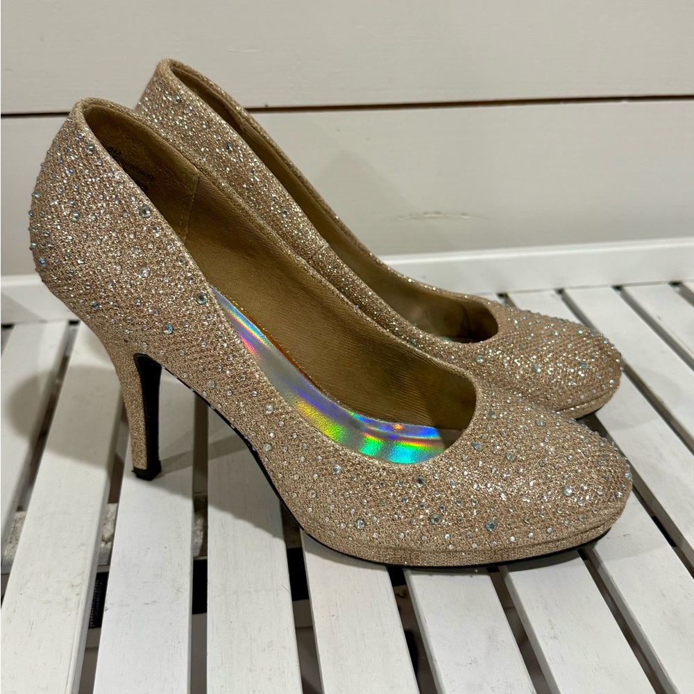 Hot Tomato Sparkling Beige Heels